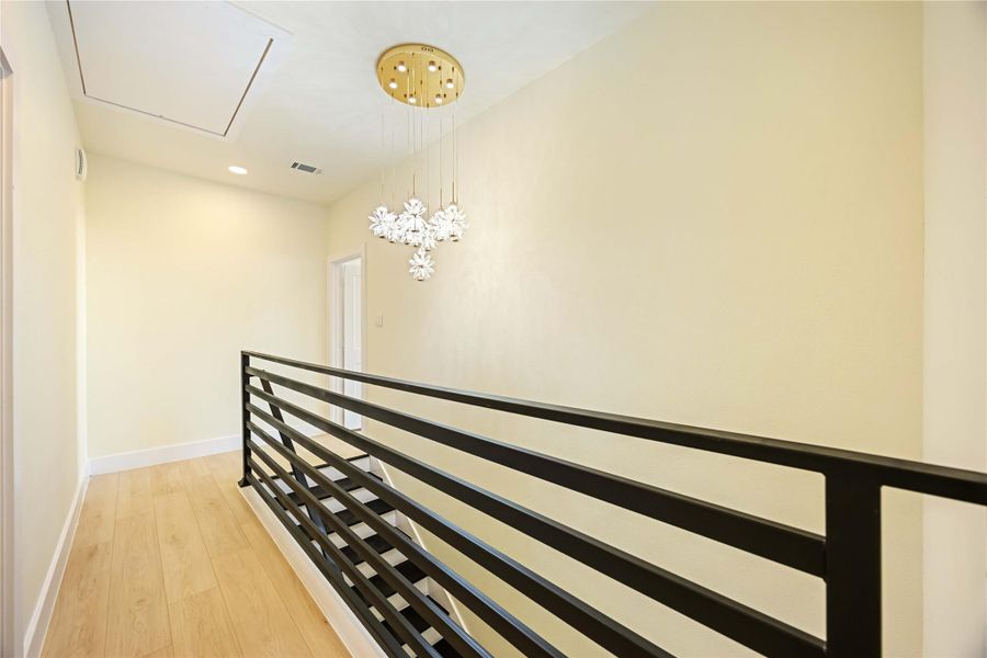 Spacious, unfurnished interior of a new home in , Houston (Image 13).