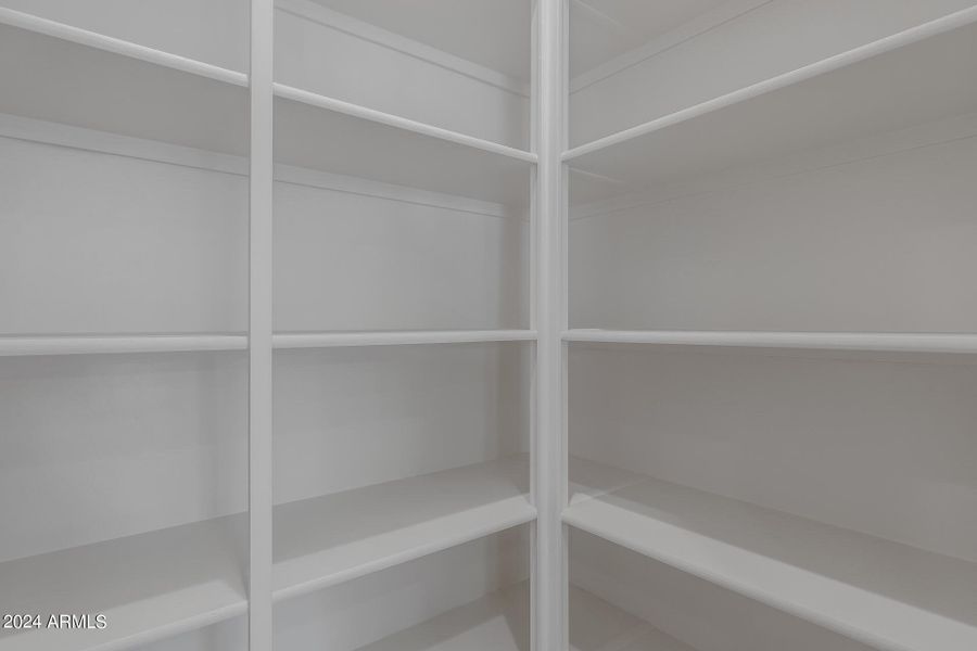 30)PANTRY