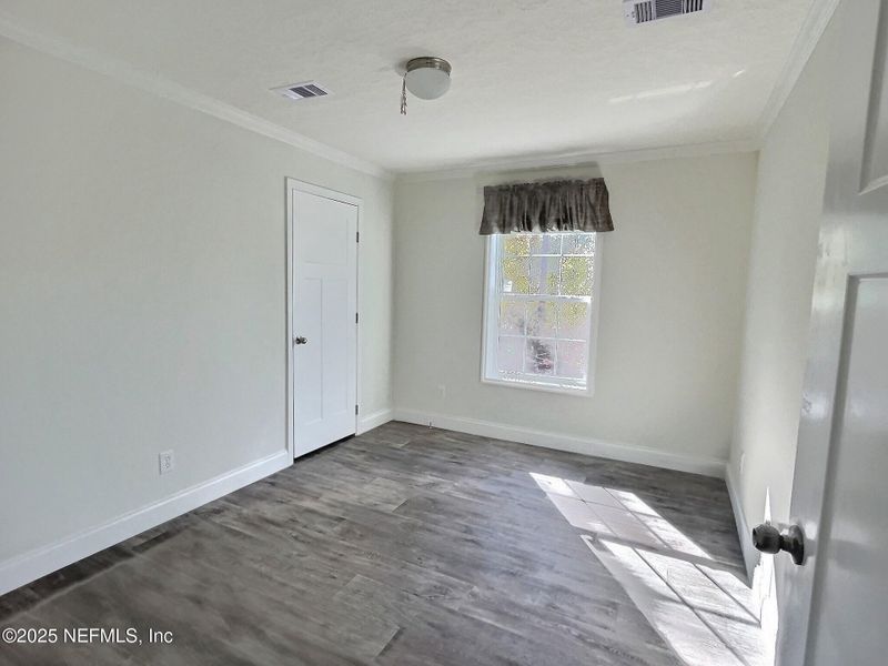 Spacious, unfurnished interior of a new home in , Palatka (Image 13).