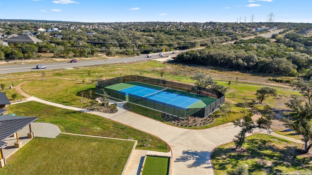 Community amenities in Brookstone Creek, San Antonio (Image 30).