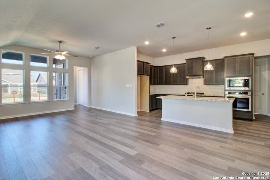 Spacious, unfurnished interior of a new home in The Crossvine, Schertz (Image 17).