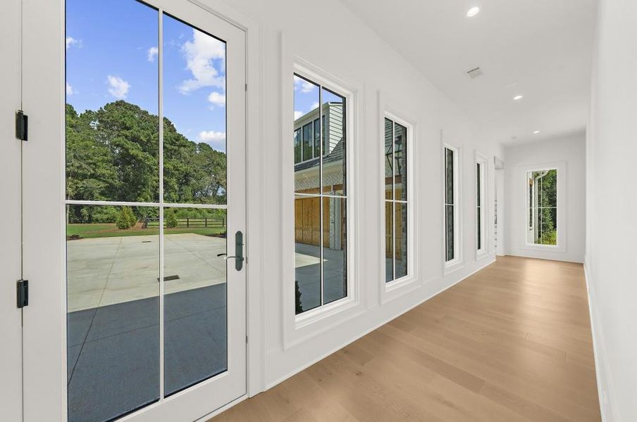 Spacious, unfurnished interior of a new home in , Alpharetta (Image 20).