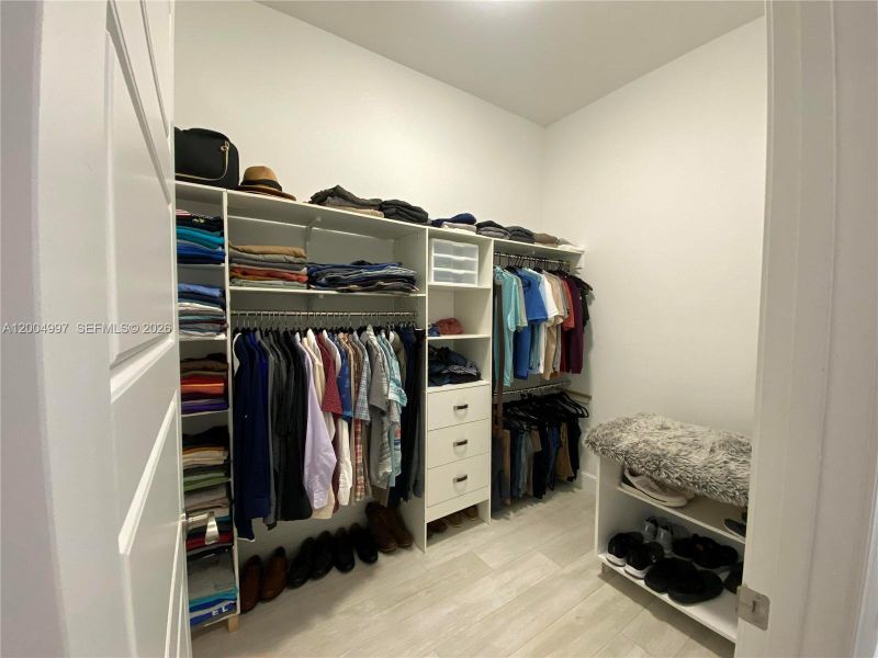 Image 35 of a home in .