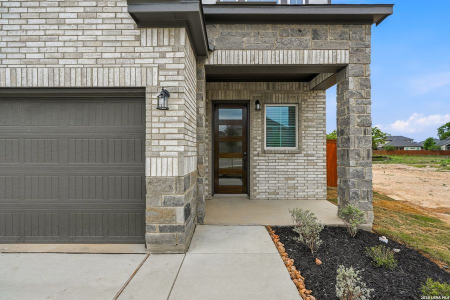 Exterior details and patio area of a home in Stillwater Ranch, San Antonio (Image 28).