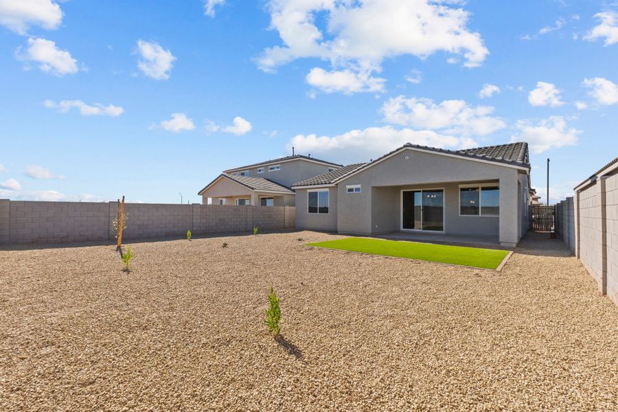 16765 W Spur Dr, Surprise, AZ.  - Slide 23