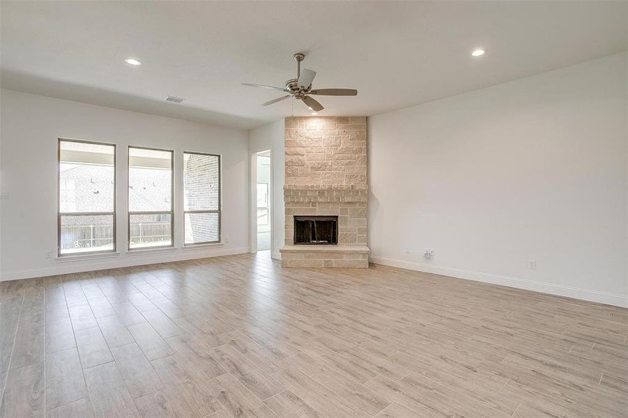 Spacious, unfurnished interior of a new home in , Burleson (Image 21). Spacious, unfurnished interior of a new home in , Burleson (Image 21).