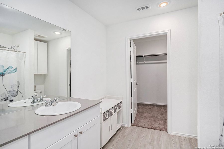 Furnished interior view inside a new home in Mission del Lago: Watermill Collection, San Antonio (Image 10). Furnished interior view inside a new home in Mission del Lago: Watermill Collection, San Antonio (Image 10).