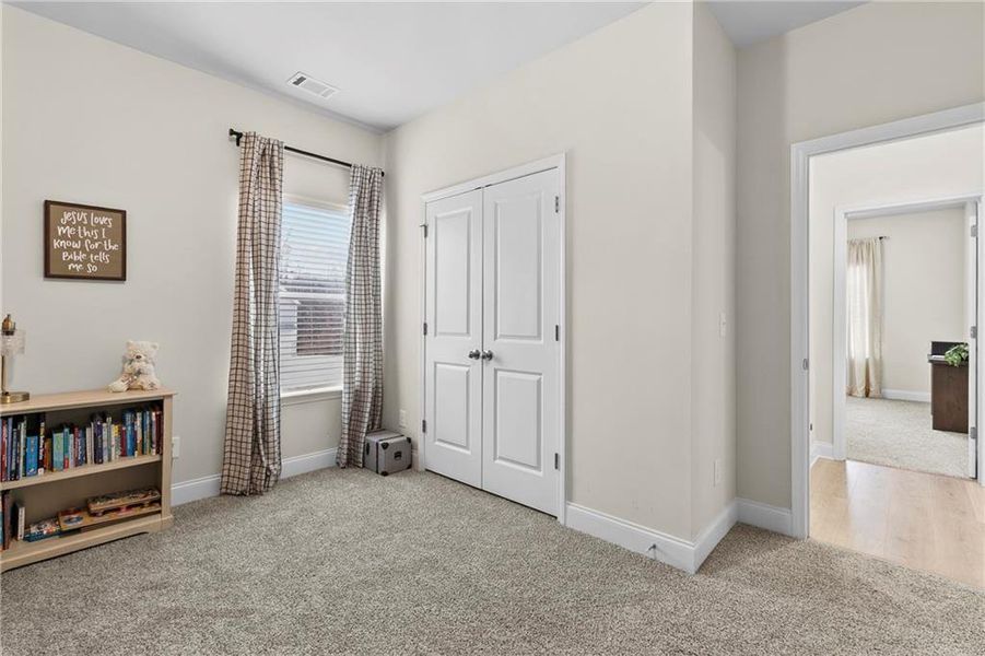 Furnished interior view inside a new home in Laurel Cove, Hoschton (Image 17).