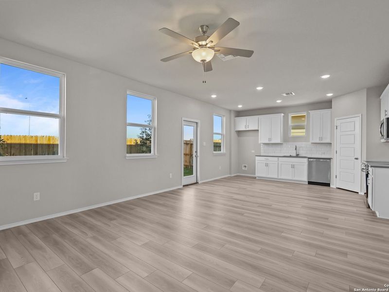 Spacious, unfurnished interior of a new home in Applewhite Meadows, San Antonio (Image 16). Spacious, unfurnished interior of a new home in Applewhite Meadows, San Antonio (Image 16).