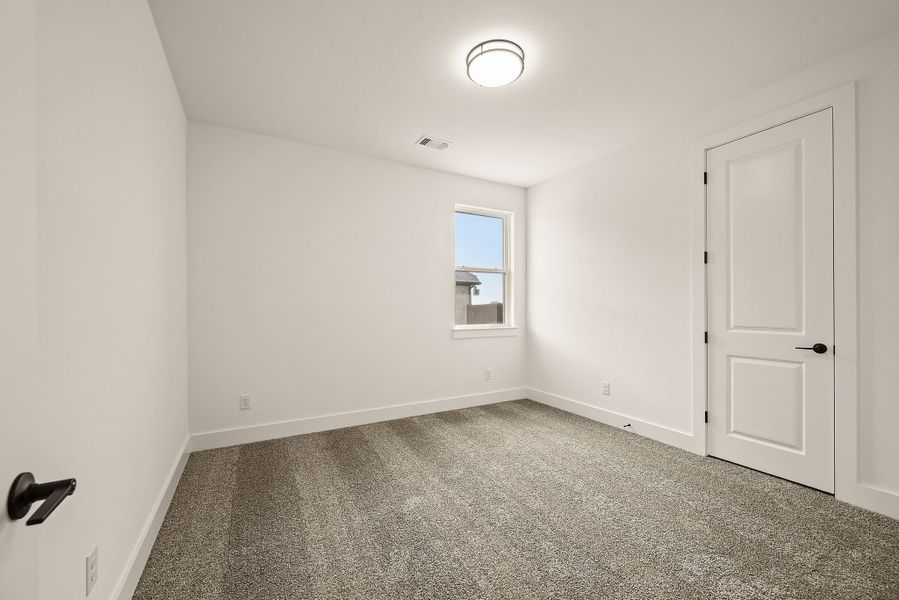 Spacious, unfurnished interior of a new home in Highland Oaks, Boyd (Image 31).