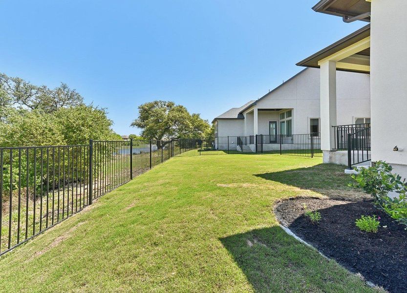Details with a marble finish shower Details with a marble finish shower