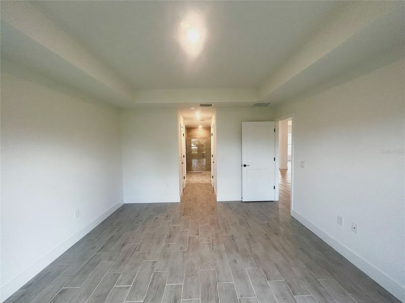 Spacious, unfurnished interior of a new home in Deep Creek, Punta Gorda (Image 20).