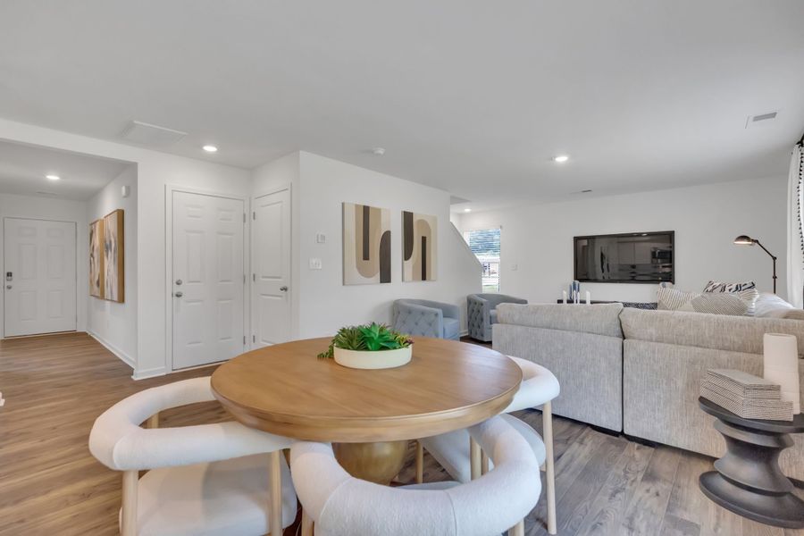 Representative furnished interior of a home built from the Penwell by D.R. Horton in Creekside Ridge, Dandridge (Image 8).