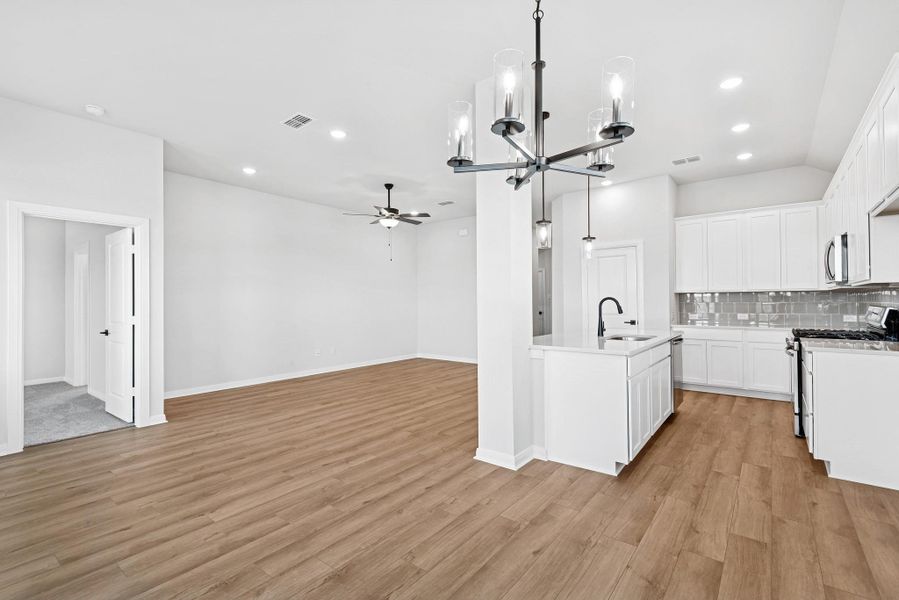 Spacious, unfurnished interior of a new home in Meridiana 45' Homesites, Manvel (Image 13). Spacious, unfurnished interior of a new home in Meridiana 45' Homesites, Manvel (Image 13).