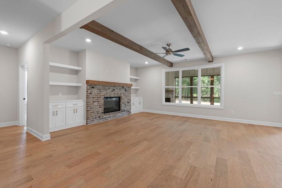 Spacious, unfurnished interior of a new home in , Carrollton (Image 19).