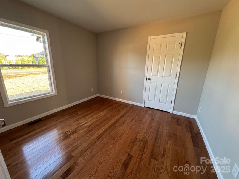 Spacious, unfurnished interior of a new home in , Granite Falls (Image 16).