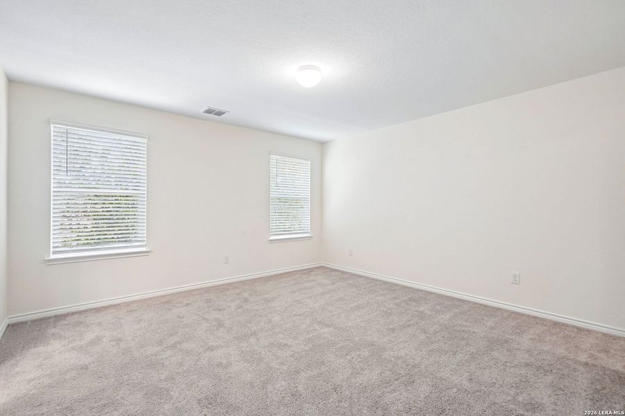 Spacious, unfurnished interior of a new home in Nagel Crossing, San Antonio (Image 26).