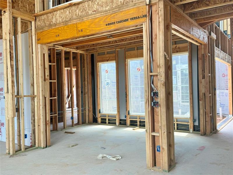 OPEN DINING ROOM - LOOKING OUT TO CENTER COURTYARD