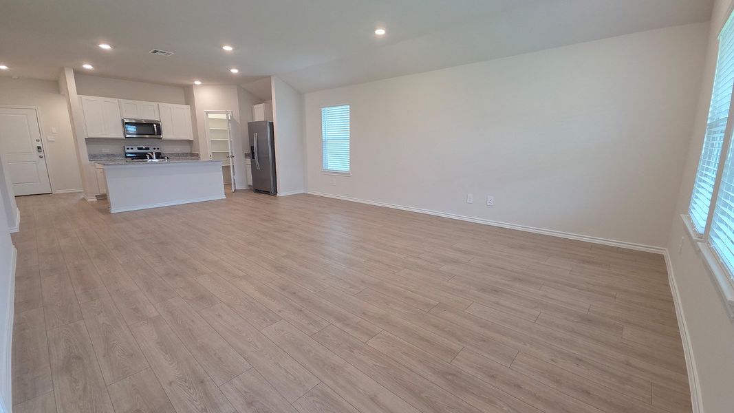 Spacious, unfurnished interior of a new home in Wildwood, Royse City (Image 24).