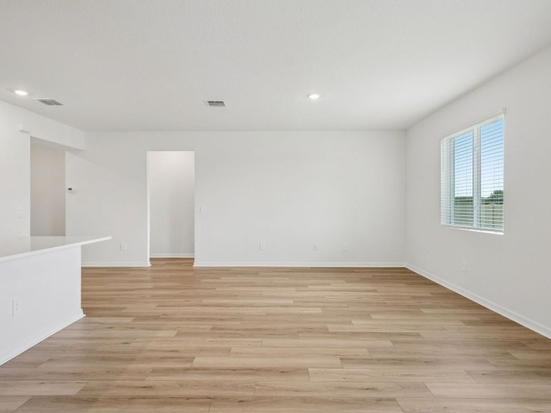 Spacious, unfurnished interior of a new home in Salt Meadows - Classic Series, Parrish (Image 5).