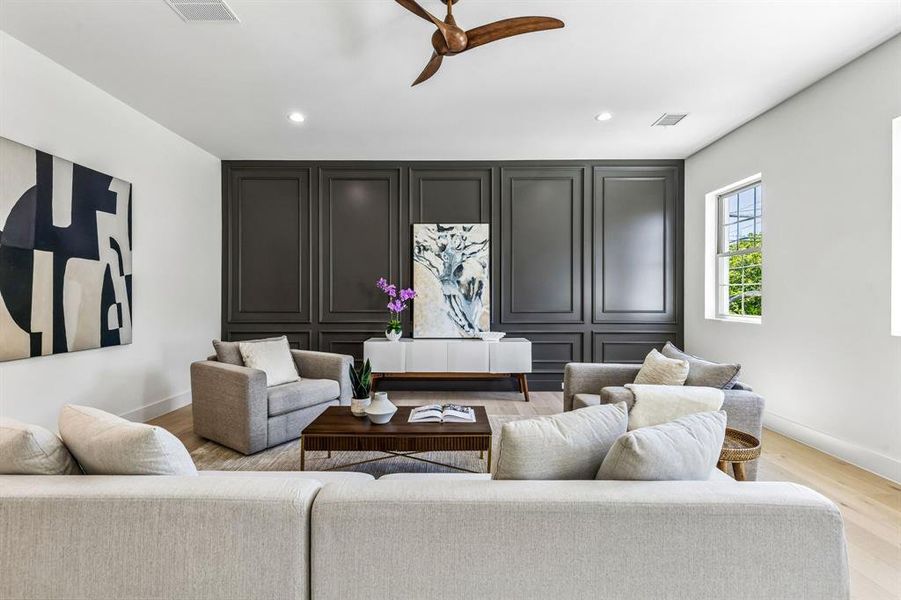 Furnished interior view inside a new home in , Dallas (Image 4).