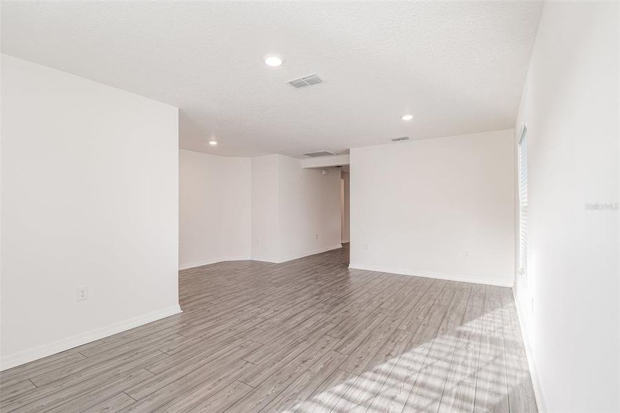 Spacious, unfurnished interior of a new home in , Palm Bay (Image 18).
