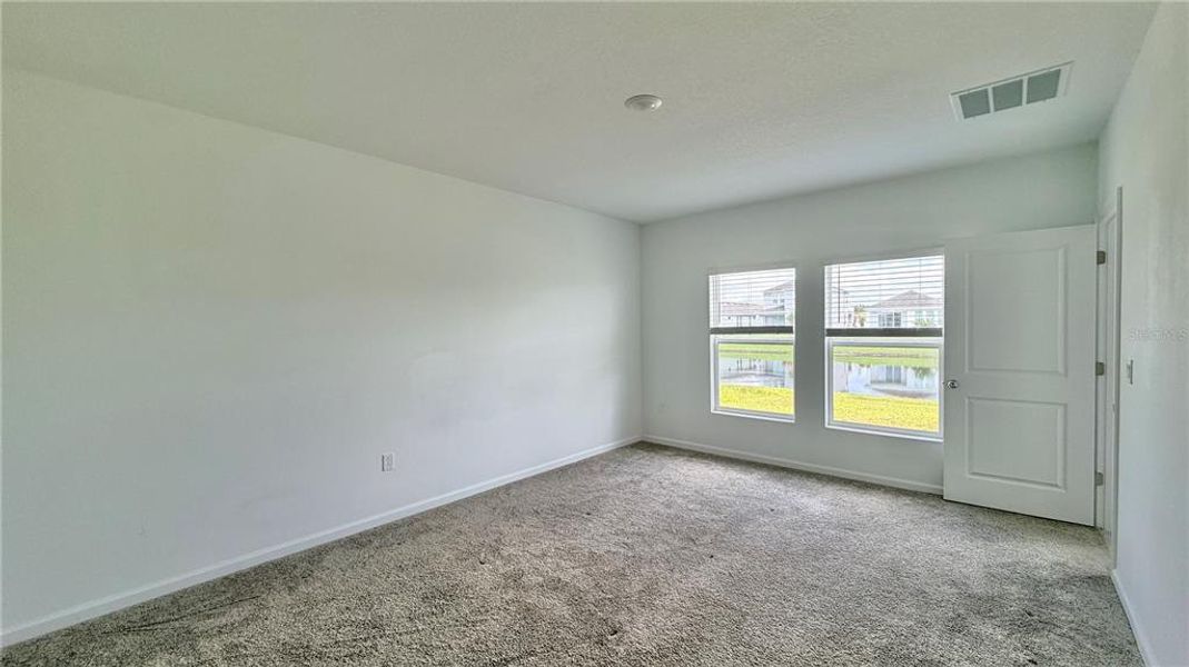 Spacious, unfurnished interior of a new home in Westview, Kissimmee (Image 26).