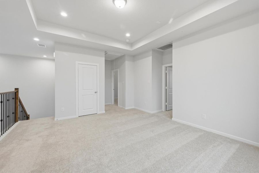 Spacious, unfurnished interior of a new home in Canterra Creek  60', Iowa Colony (Image 43).