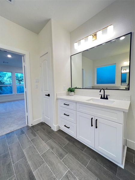 Furnished interior view inside a new home in , Rosharon (Image 5).