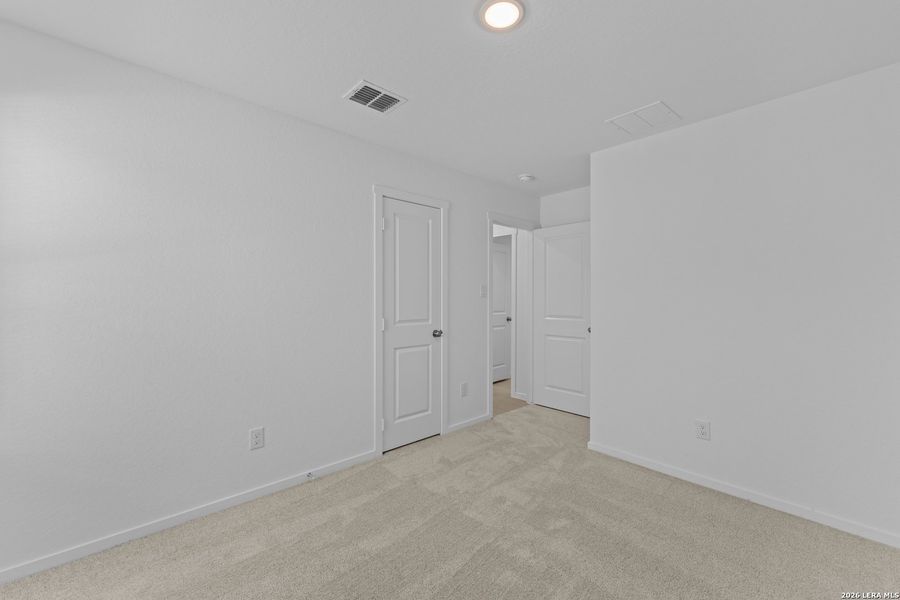 Spacious, unfurnished interior of a new home in Higdon Crossing, San Antonio (Image 16). Spacious, unfurnished interior of a new home in Higdon Crossing, San Antonio (Image 16).