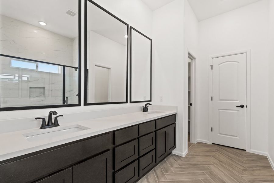 Furnished interior view inside a new home in Paseo Del Este Unit 9, El Paso (Image 14). Furnished interior view inside a new home in Paseo Del Este Unit 9, El Paso (Image 14).