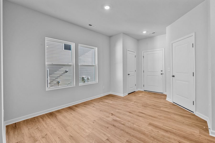 Spacious, unfurnished interior of a new home in Hanes Lake, Winston-Salem (Image 17).