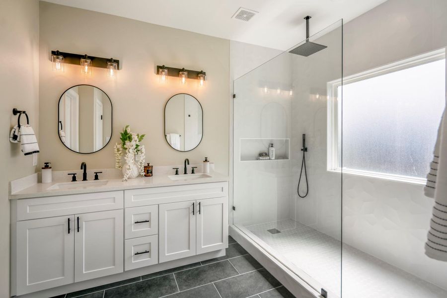 Furnished interior view inside a new home in , Houston (Image 32). Furnished interior view inside a new home in , Houston (Image 32).