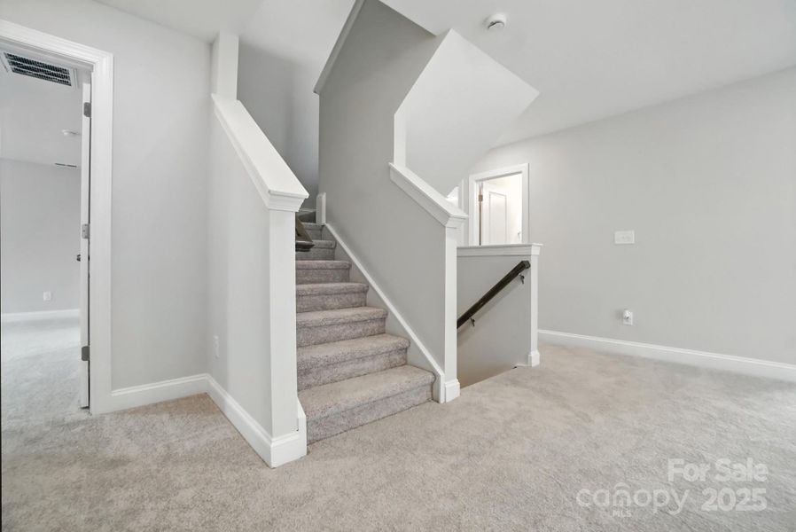 Image 43 of a home in Hampton Woods.