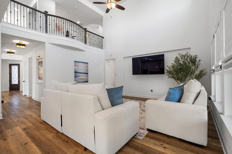 Furnished interior view inside a new home in , Northlake (Image 10).