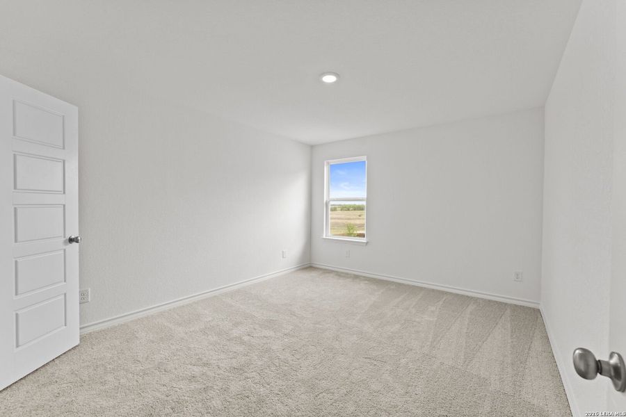 Spacious, unfurnished interior of a new home in Dove Song, Marion (Image 15).