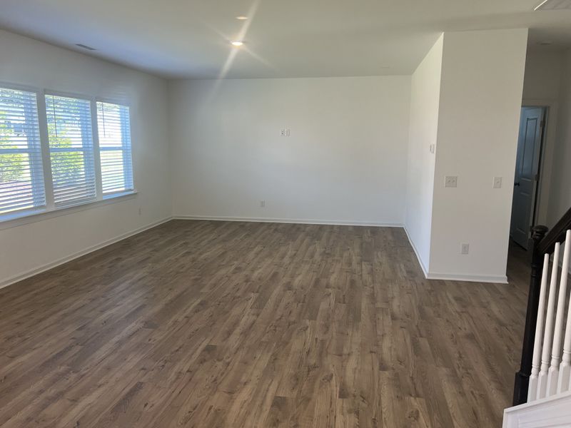 Spacious, unfurnished interior of a new home in Hickory Grove, Sanford (Image 6).