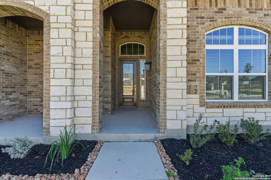 Exterior details and patio area of a home in Mesa Western, Cibolo (Image 3).