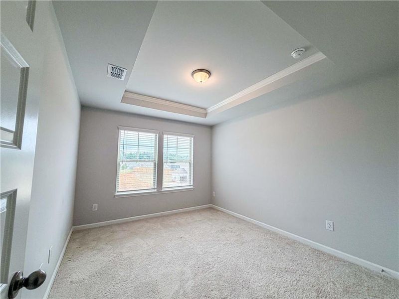 Spacious, unfurnished interior of a new home in , Stockbridge (Image 88).