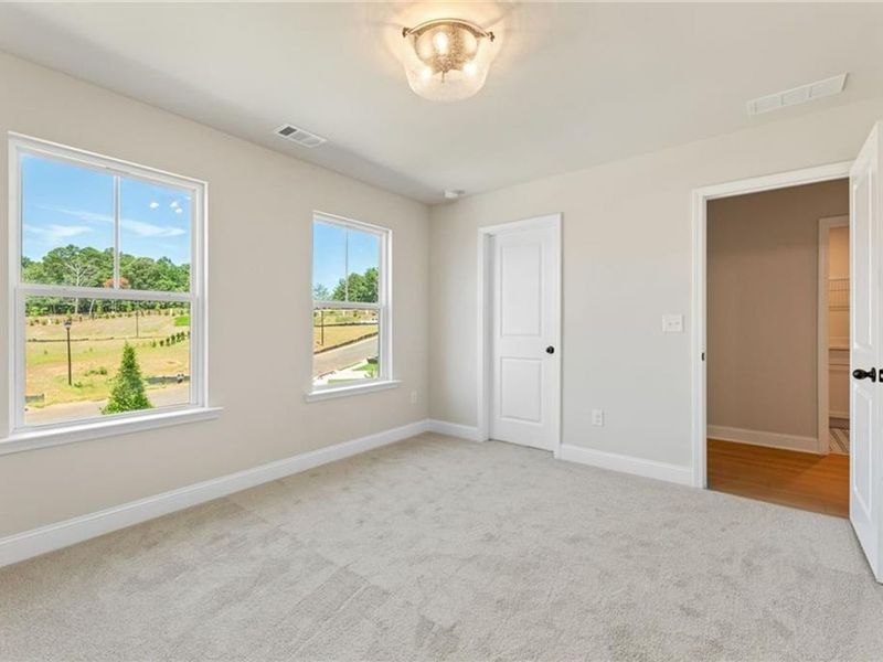 Spacious, unfurnished interior of a new home in Melody Lakeside Estates, Buford (Image 20).