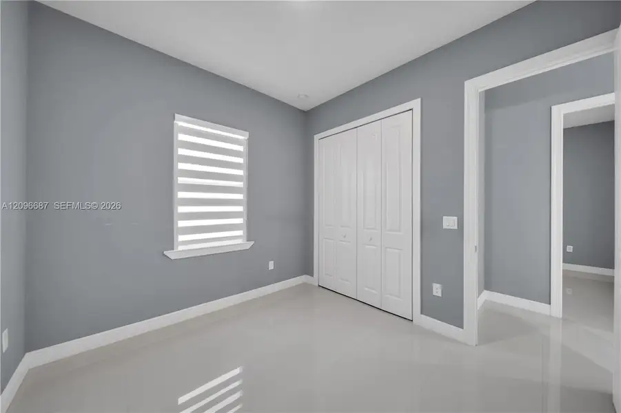 Spacious, unfurnished interior of a new home in , Lehigh Acres (Image 27).