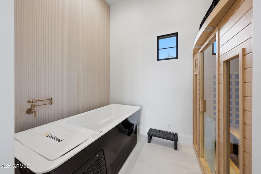 Cold Plunge/Sauna Cold Plunge/Sauna