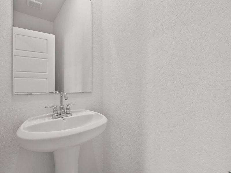 Close-up of interior finishes inside a home in Hickory Ridge, San Antonio (Image 15).