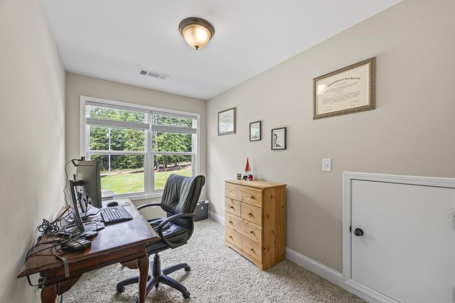 Furnished interior view inside a new home in , Dawsonville (Image 42). Furnished interior view inside a new home in , Dawsonville (Image 42).