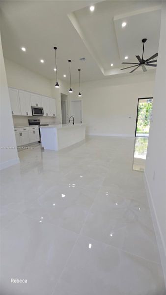 Spacious, unfurnished interior of a new home in , Lehigh Acres (Image 35).