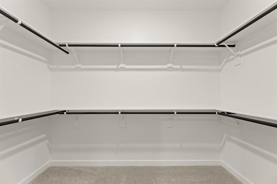 16. 2501 Daisy - Closet 16. 2501 Daisy - Closet