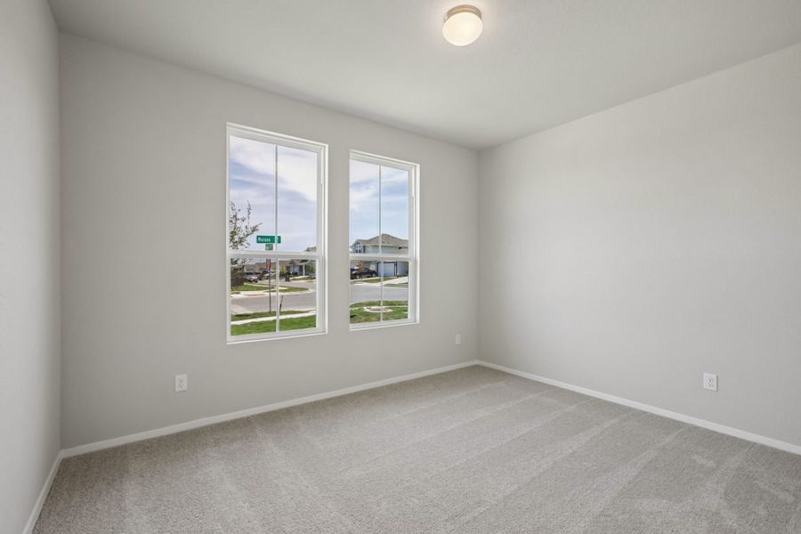 Spacious, unfurnished interior of a new home in Cloverleaf, Austin (Image 25).
