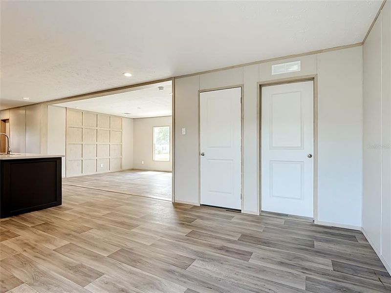 Spacious, unfurnished interior of a new home in , St. Cloud (Image 28).
