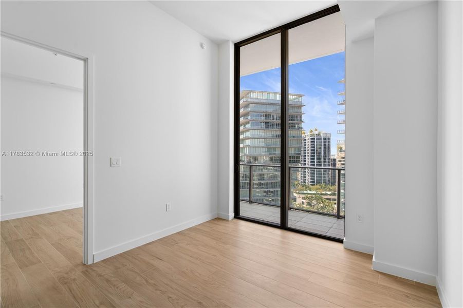 Spacious, unfurnished interior of a new home in Mr. C Residences, Miami (Image 14).
