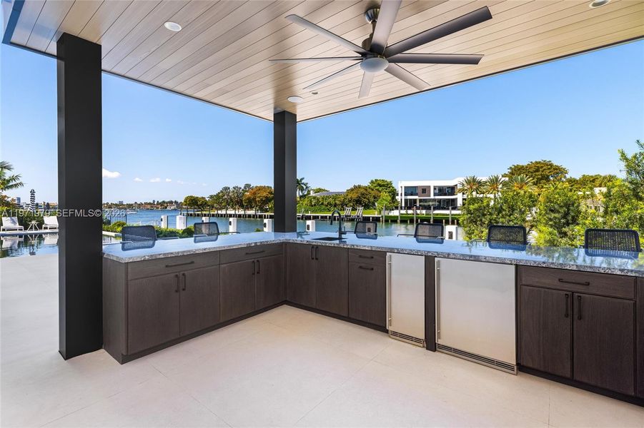 Exterior details and patio area of a home in , Fort Lauderdale (Image 32).